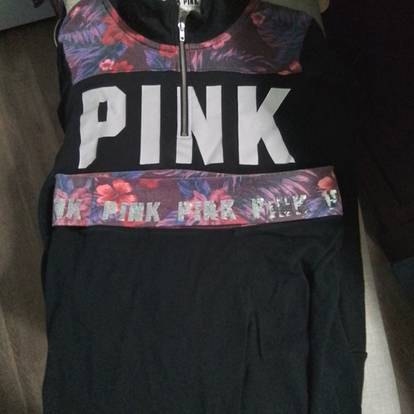 PINK Victoria's Secret Black Floral Leggings And Hoodie Set. Rare And Htf. - Picture 1 of 3